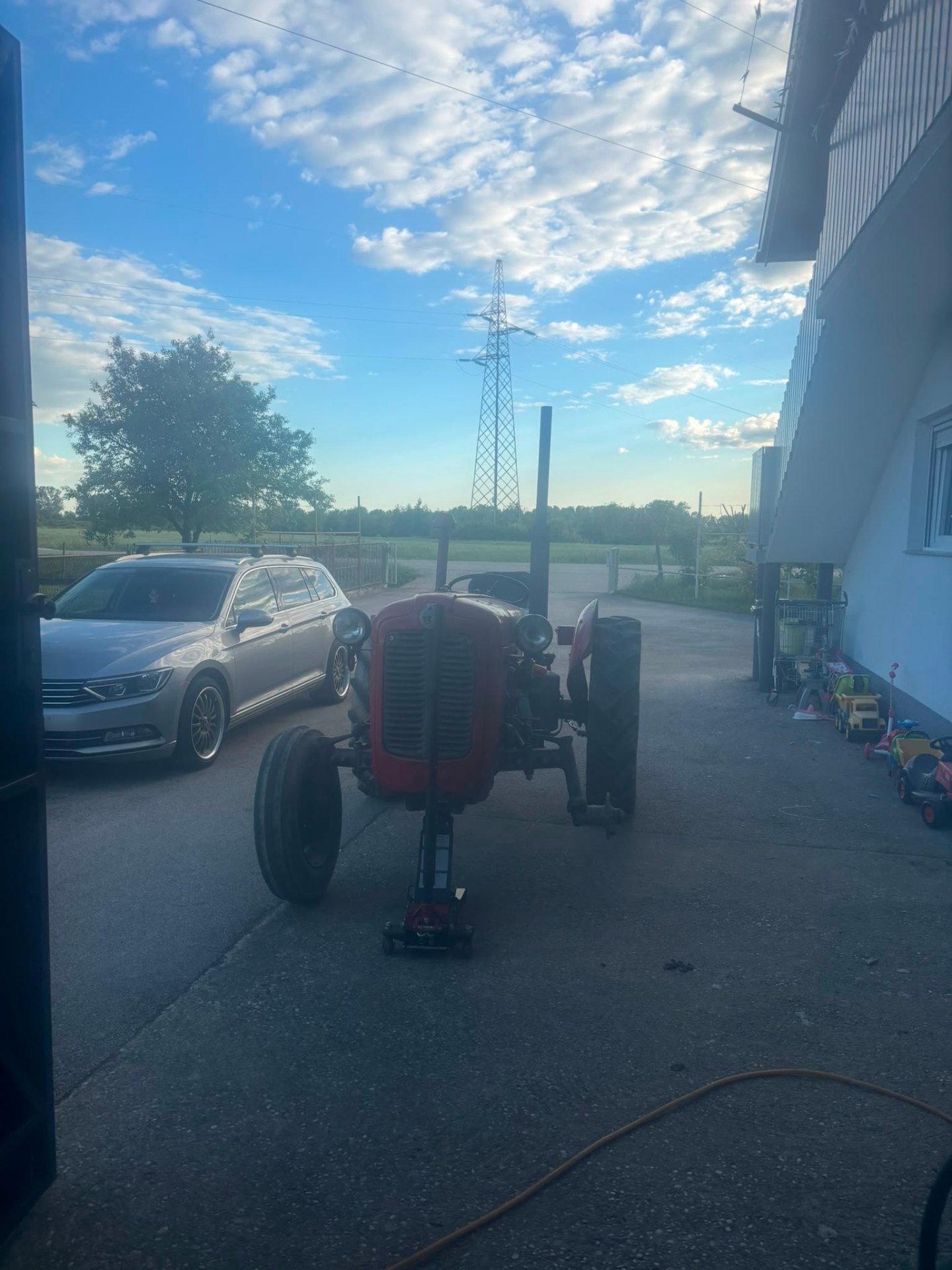 Tractor tire service