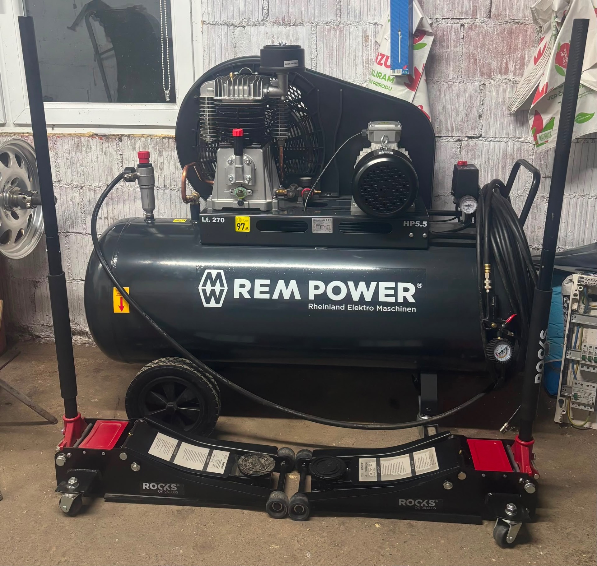 REM Power professional workshop compressor and hydraulic jack